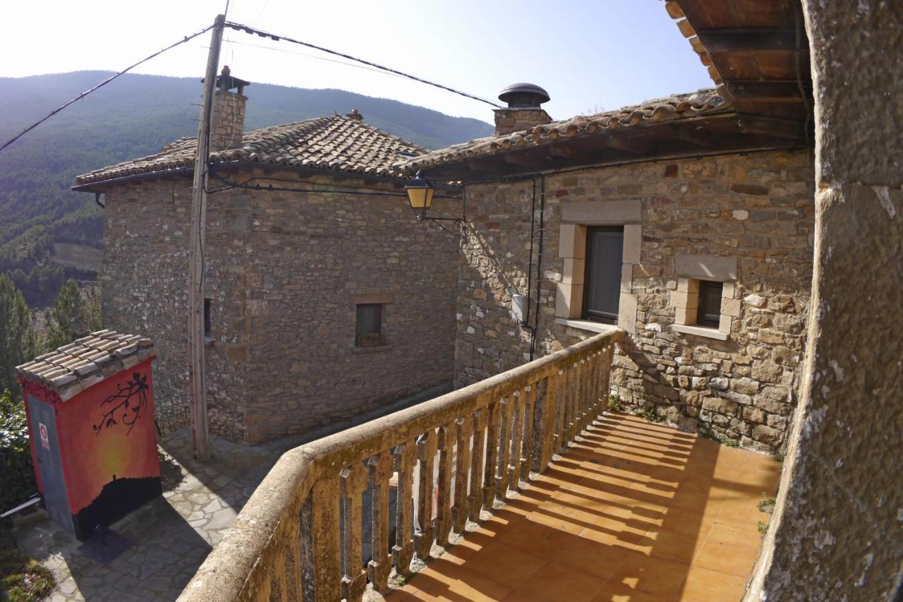 Albergue Restaurante De Artieda Экстерьер фото