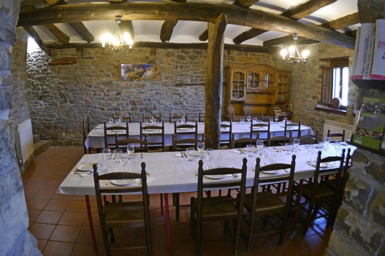 Albergue Restaurante De Artieda Экстерьер фото