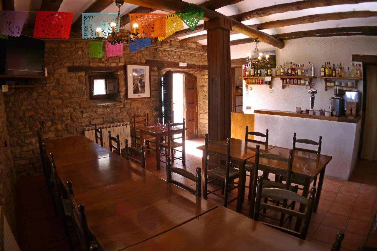 Albergue Restaurante De Artieda Экстерьер фото