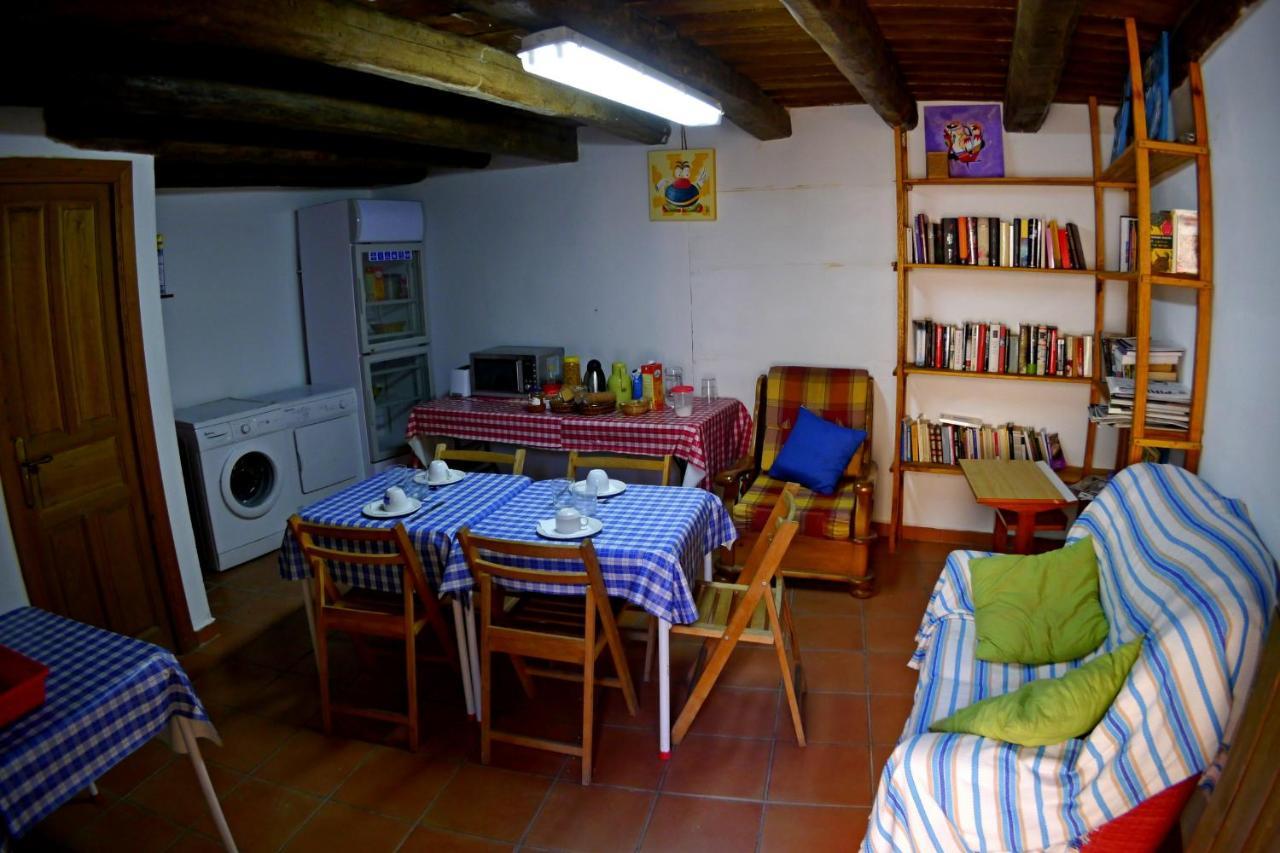 Albergue Restaurante De Artieda Экстерьер фото